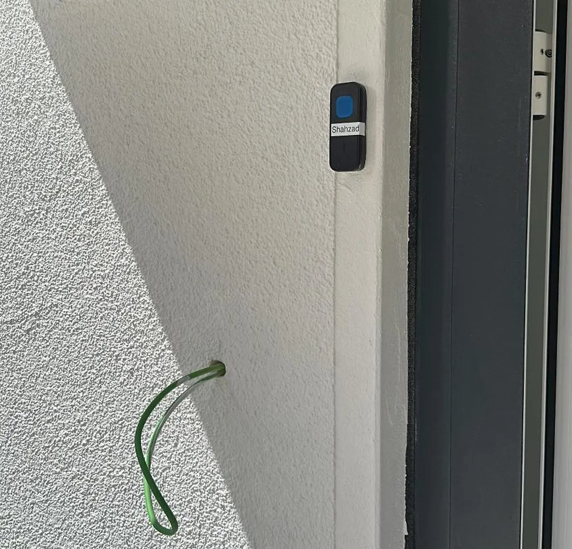 Two-Room Apartment With Fully Equipped Kitchen Near S8 Station München